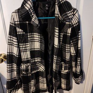 IZ AMY BYER PLAID BLACK WHITE GRAY BELTED COAT
